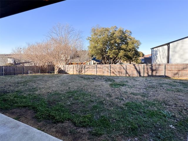 703 Ridgeway Road, Joshua, TX 76058