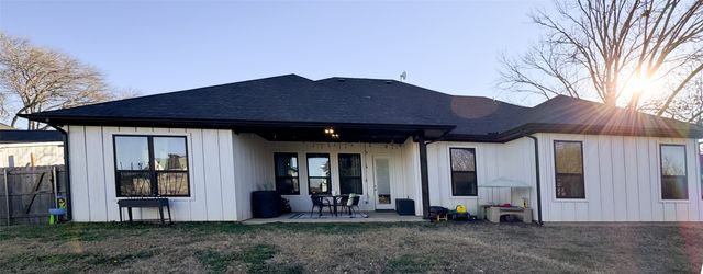 703 Ridgeway Road, Joshua, TX 76058