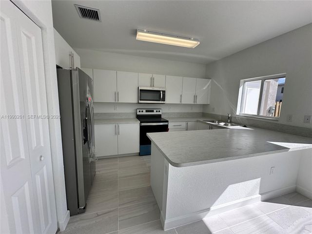 1245 NW 3rd Ln, Florida City, FL 33034