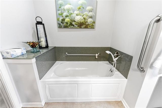 4305 Shrine Park Road, Leavenworth, KS 66048