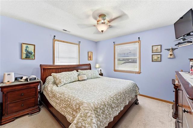 4305 Shrine Park Road, Leavenworth, KS 66048