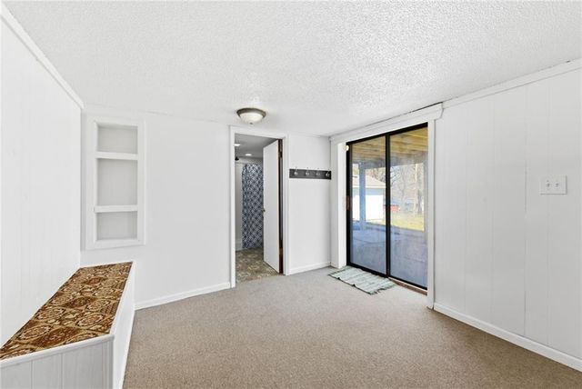 4305 Shrine Park Road, Leavenworth, KS 66048