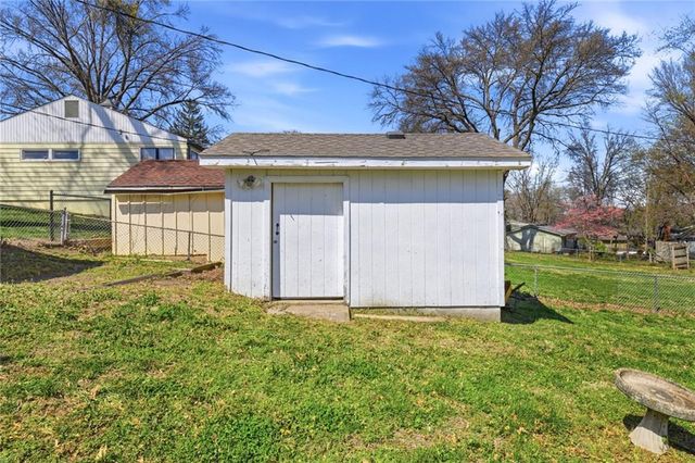 4305 Shrine Park Road, Leavenworth, KS 66048