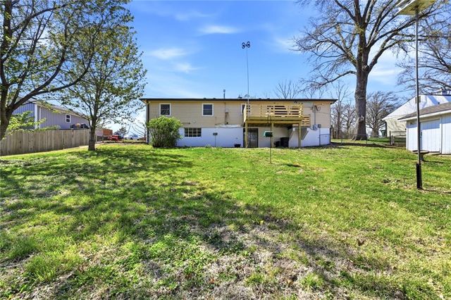 4305 Shrine Park Road, Leavenworth, KS 66048