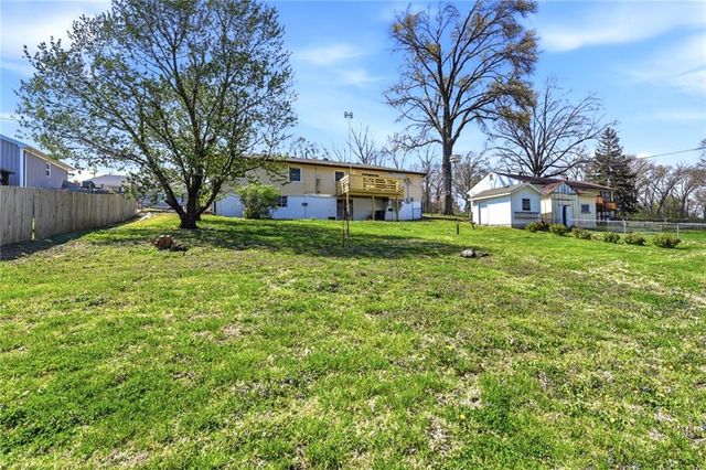 4305 Shrine Park Road, Leavenworth, KS 66048