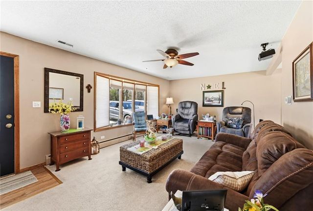 4305 Shrine Park Road, Leavenworth, KS 66048