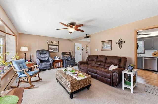 4305 Shrine Park Road, Leavenworth, KS 66048