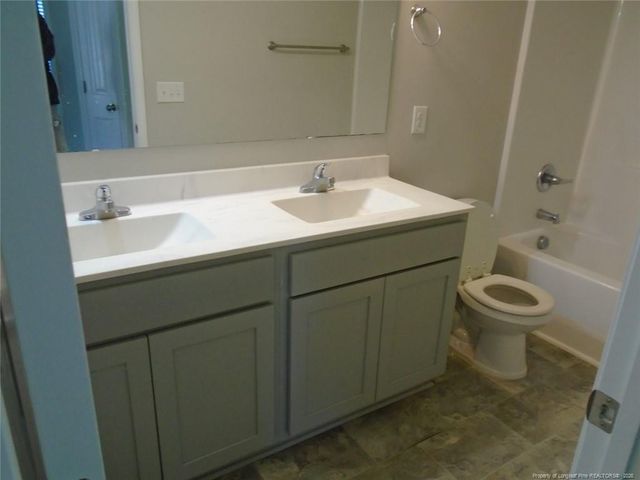 2240 Mannington Drive, Fayetteville, NC 28306