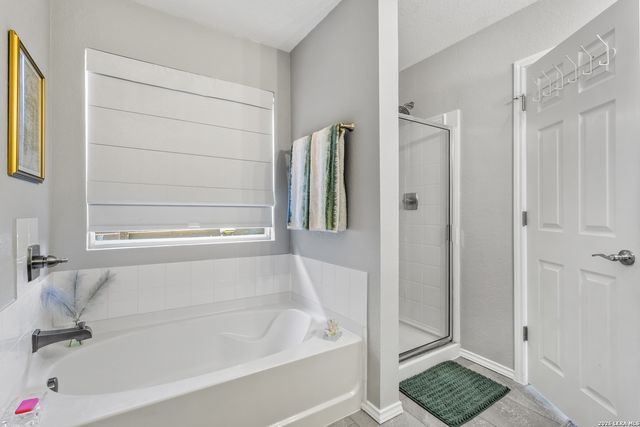 3515 WHISPER GLN, Schertz, TX 78108