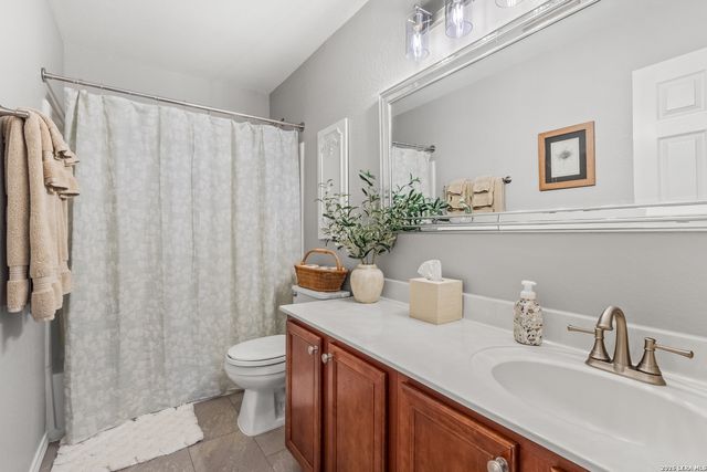 3515 WHISPER GLN, Schertz, TX 78108