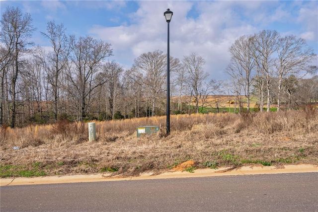 2528 Malcom Estates Drive, Bogart, GA 30622