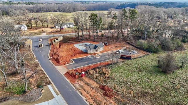 2528 Malcom Estates Drive, Bogart, GA 30622