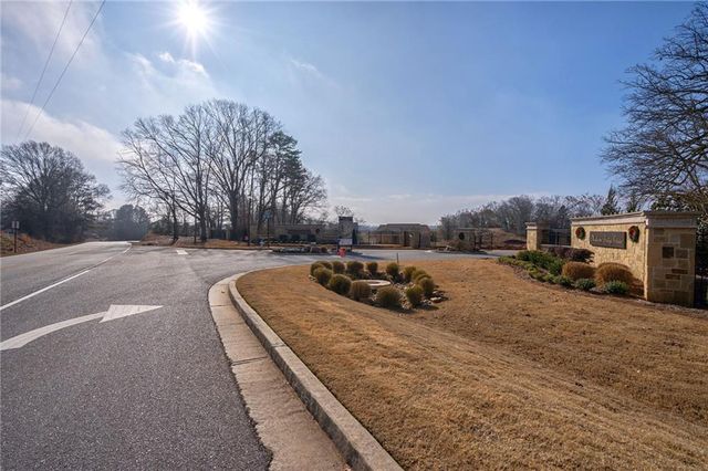 2528 Malcom Estates Drive, Bogart, GA 30622