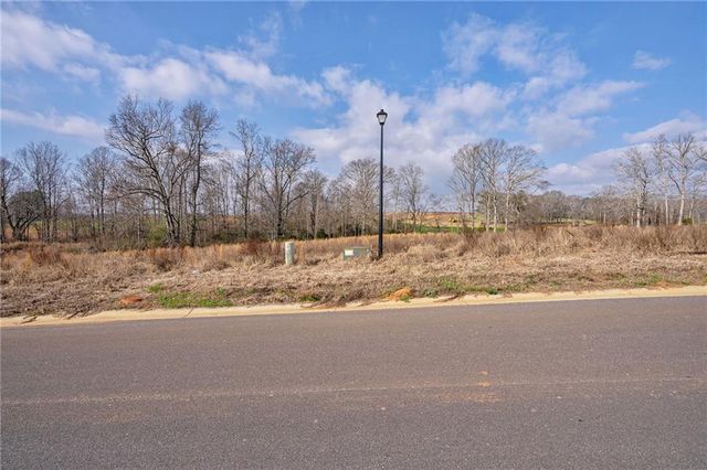 2528 Malcom Estates Drive, Bogart, GA 30622