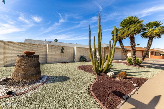 17402 N HORSESHOE Lane, Sun City, AZ 85373