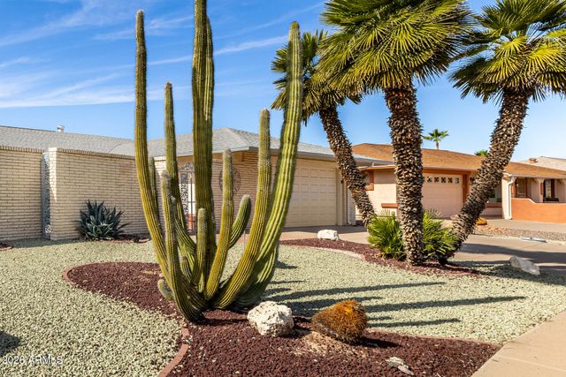 17402 N HORSESHOE Lane, Sun City, AZ 85373
