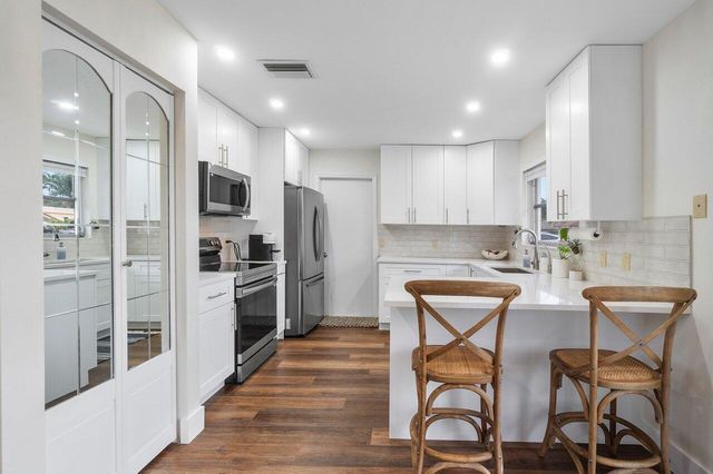 2450 Sun Up Lane, Lake Worth, FL 33462