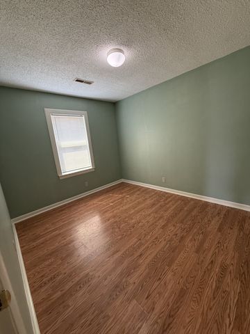 221 Duling Ave, Madison, TN 37115