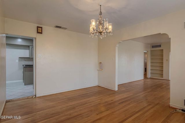 2610 FRANKFORT Avenue, El Paso, TX 79930