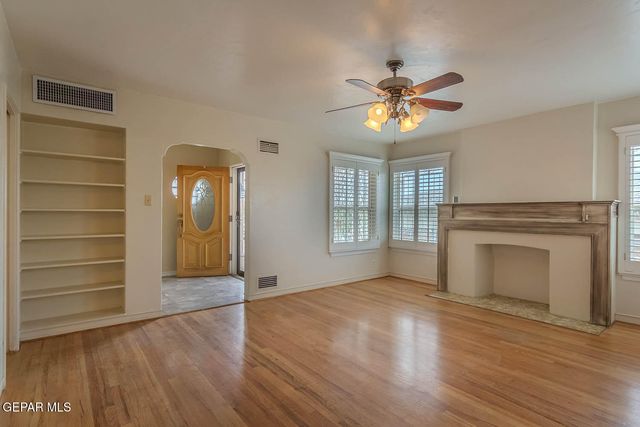 2610 FRANKFORT Avenue, El Paso, TX 79930