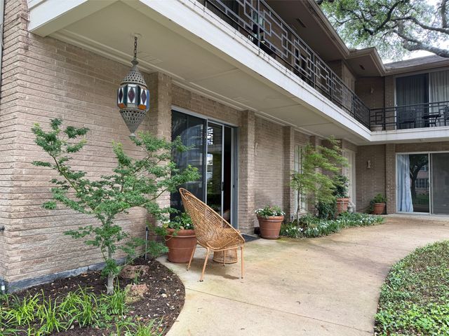 6306 Bandera Avenue B, Dallas, TX 75225