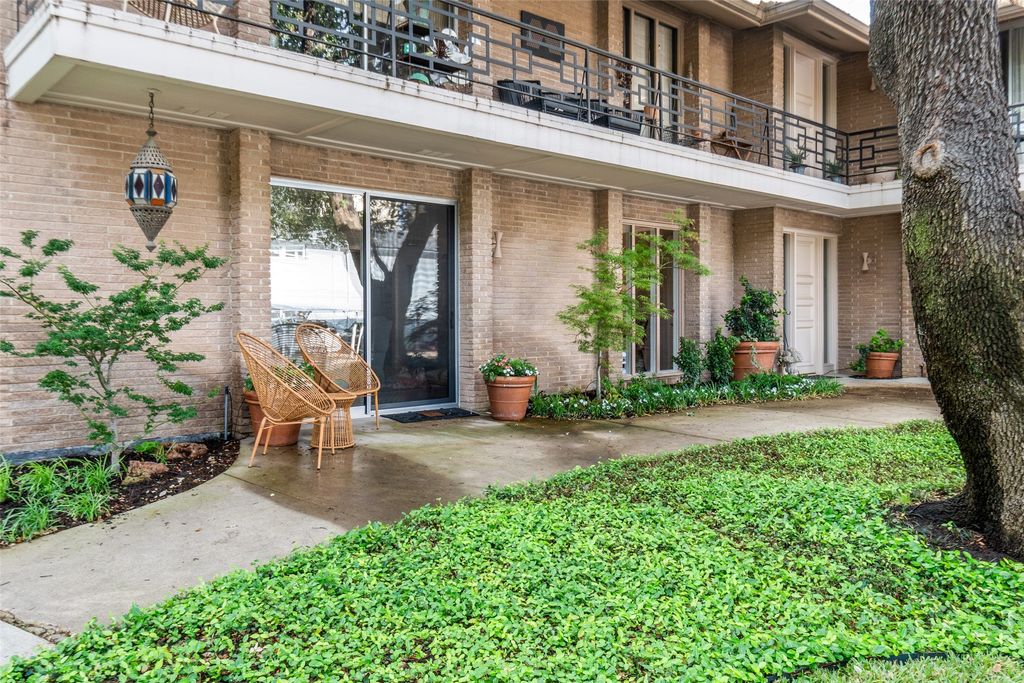 6306 Bandera Avenue B, Dallas, TX 75225