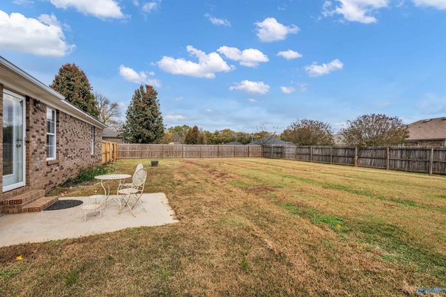 15 Willow Place, Decatur, AL 35603