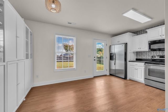 15 Willow Place, Decatur, AL 35603