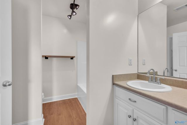 15 Willow Place, Decatur, AL 35603