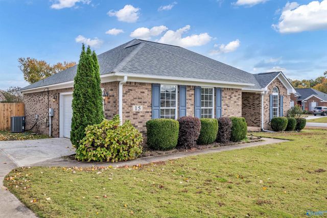 15 Willow Place, Decatur, AL 35603