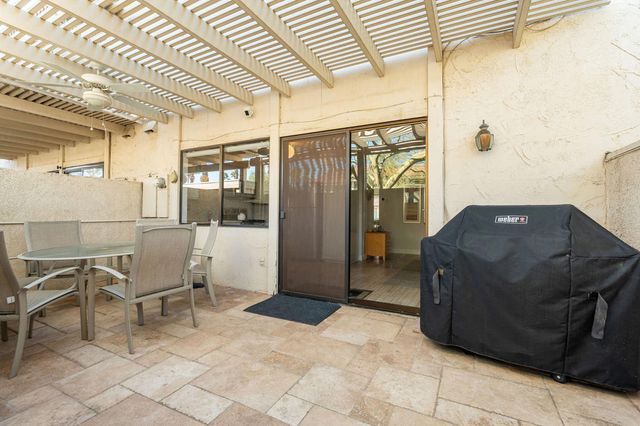 6000 Montecito Drive 4, Palm Springs, CA 92264