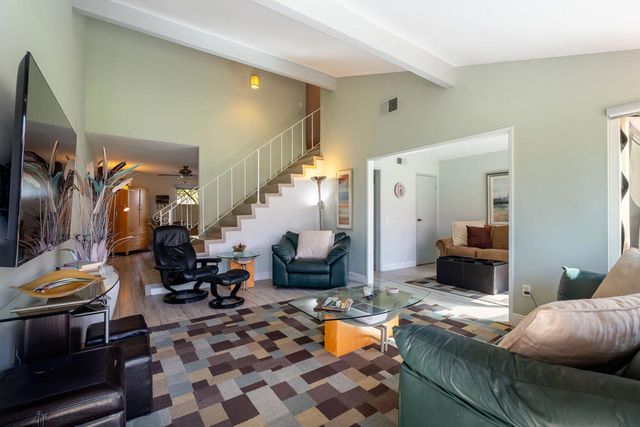 6000 Montecito Drive 4, Palm Springs, CA 92264