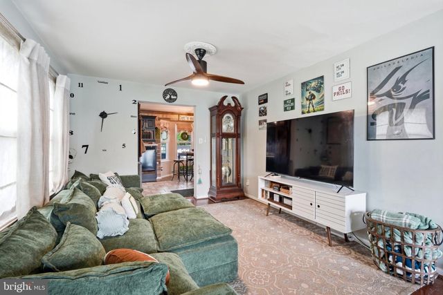 68 JENNIFER LN, Burlington, NJ 08016