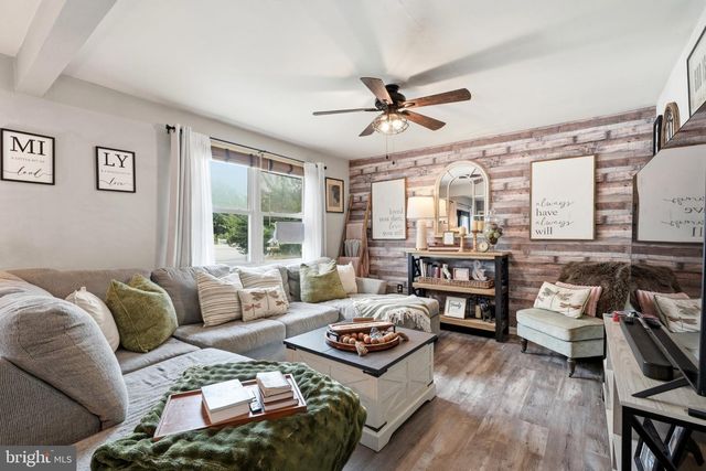 68 JENNIFER LN, Burlington, NJ 08016