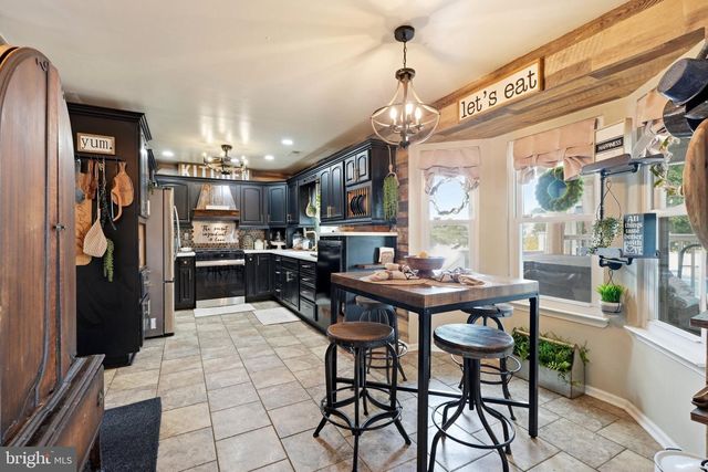 68 JENNIFER LN, Burlington, NJ 08016