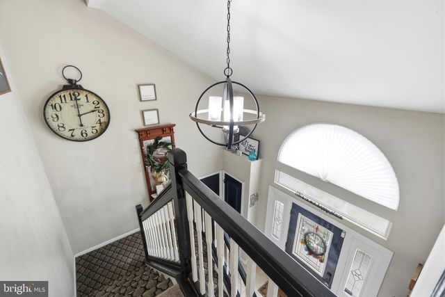 68 JENNIFER LN, Burlington, NJ 08016