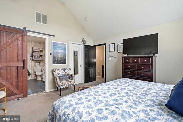 68 JENNIFER LN, Burlington, NJ 08016