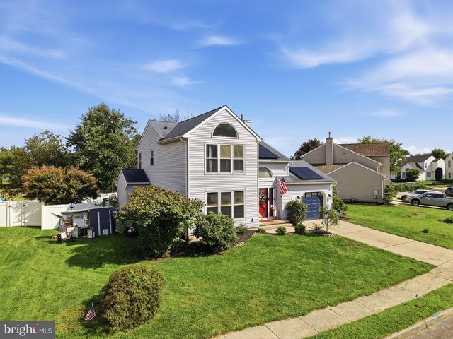 68 JENNIFER LN, Burlington, NJ 08016