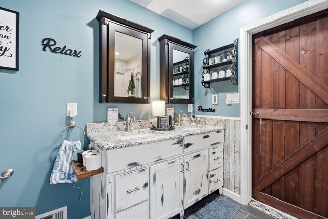68 JENNIFER LN, Burlington, NJ 08016