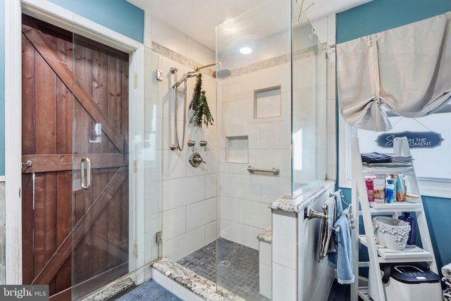 68 JENNIFER LN, Burlington, NJ 08016