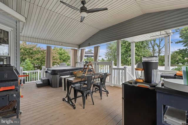 68 JENNIFER LN, Burlington, NJ 08016