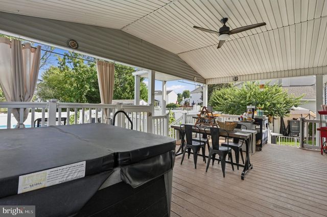 68 JENNIFER LN, Burlington, NJ 08016