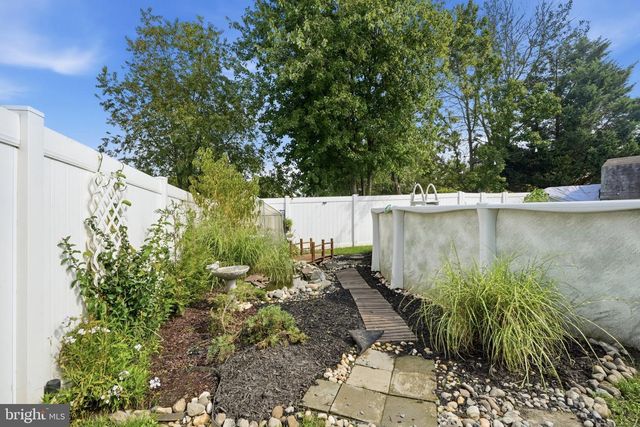 68 JENNIFER LN, Burlington, NJ 08016