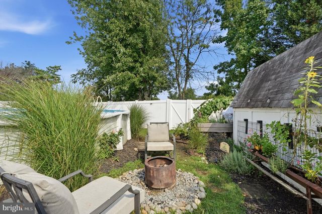 68 JENNIFER LN, Burlington, NJ 08016