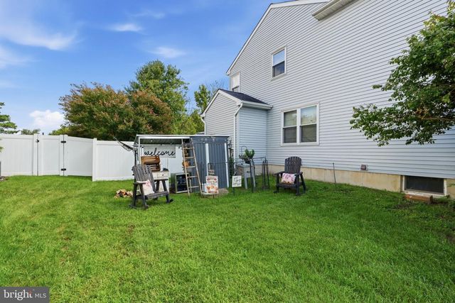 68 JENNIFER LN, Burlington, NJ 08016