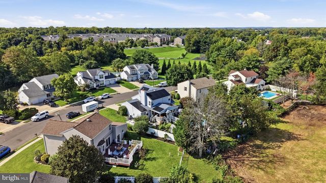 68 JENNIFER LN, Burlington, NJ 08016