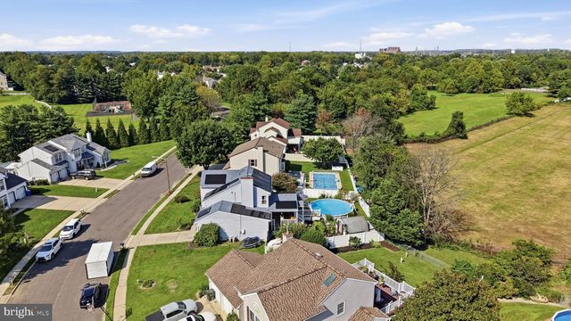 68 JENNIFER LN, Burlington, NJ 08016