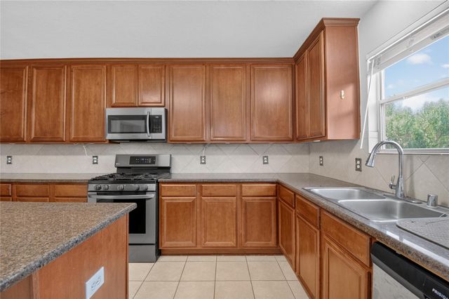 18338 Melissa Springs Drive, Tomball, TX 77375