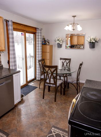 125 Lawrence Avenue, Ishpeming, MI 49849