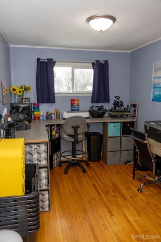 125 Lawrence Avenue, Ishpeming, MI 49849